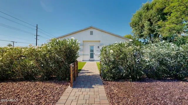 $4,000 | 1202 East Colter Street, Phoenix, AZ 85014