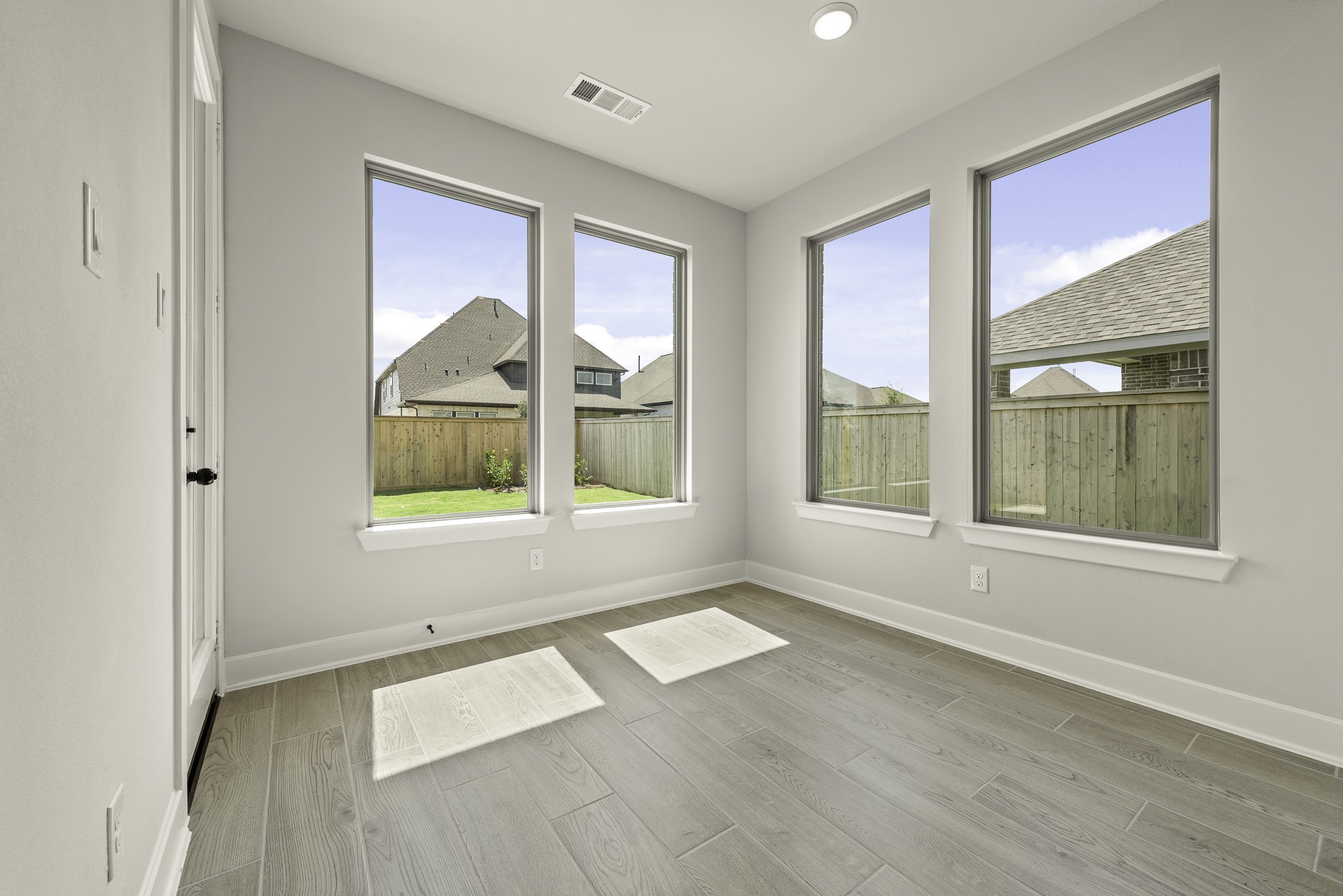 501 Snakeroot Trail Georgetown, TX 78633 - Photo 9 of 27 Representative image. Features, selections and colors may vary.