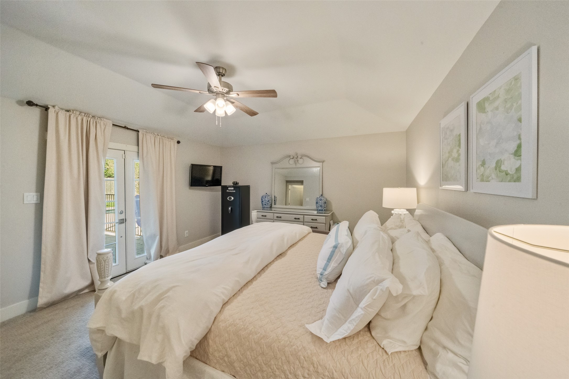 8710 Burkhart Road Houston, TX 77055 - Photo 14 of 47