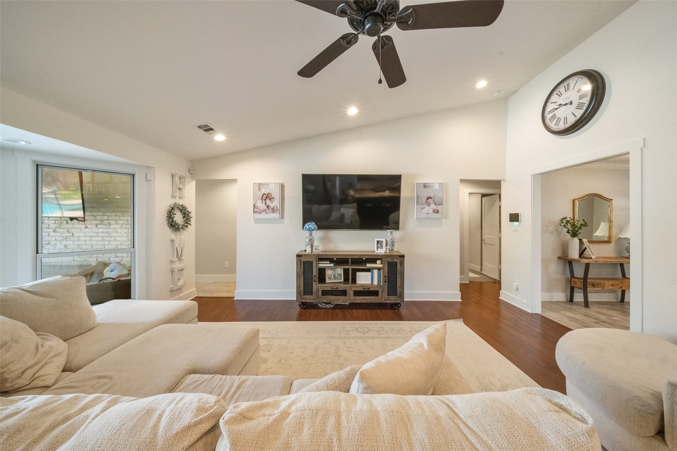 8710 Burkhart Road Houston, TX 77055 - Photo 17 of 47