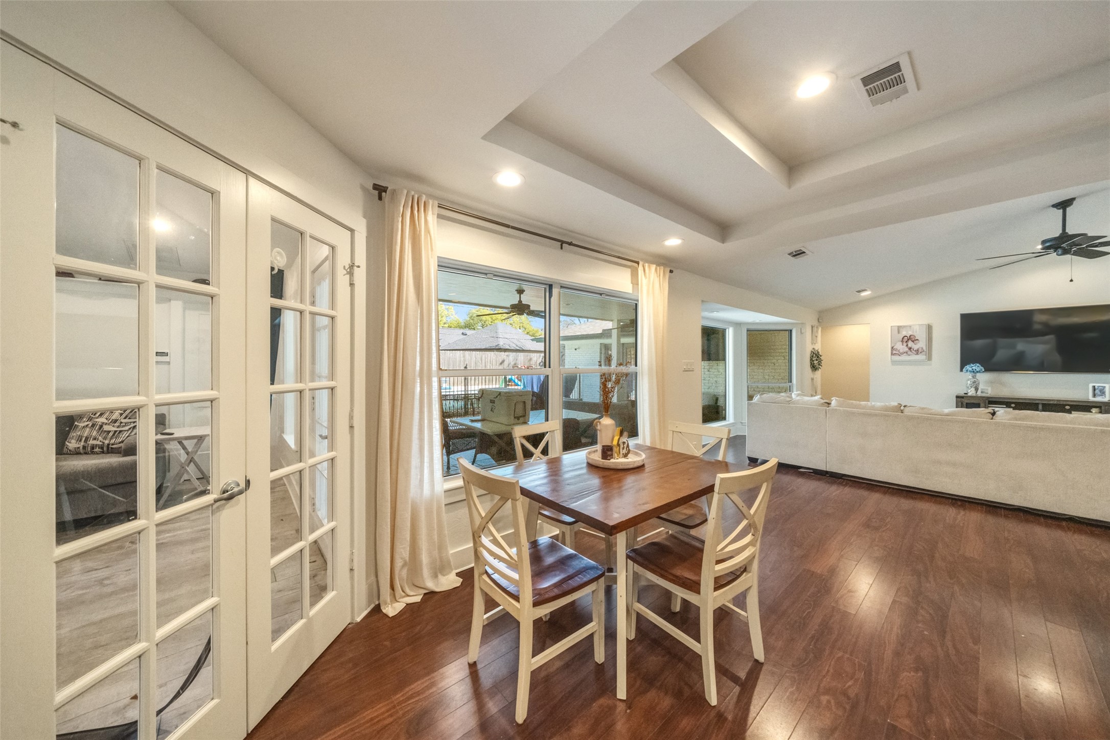 8710 Burkhart Road Houston, TX 77055 - Photo 19 of 47