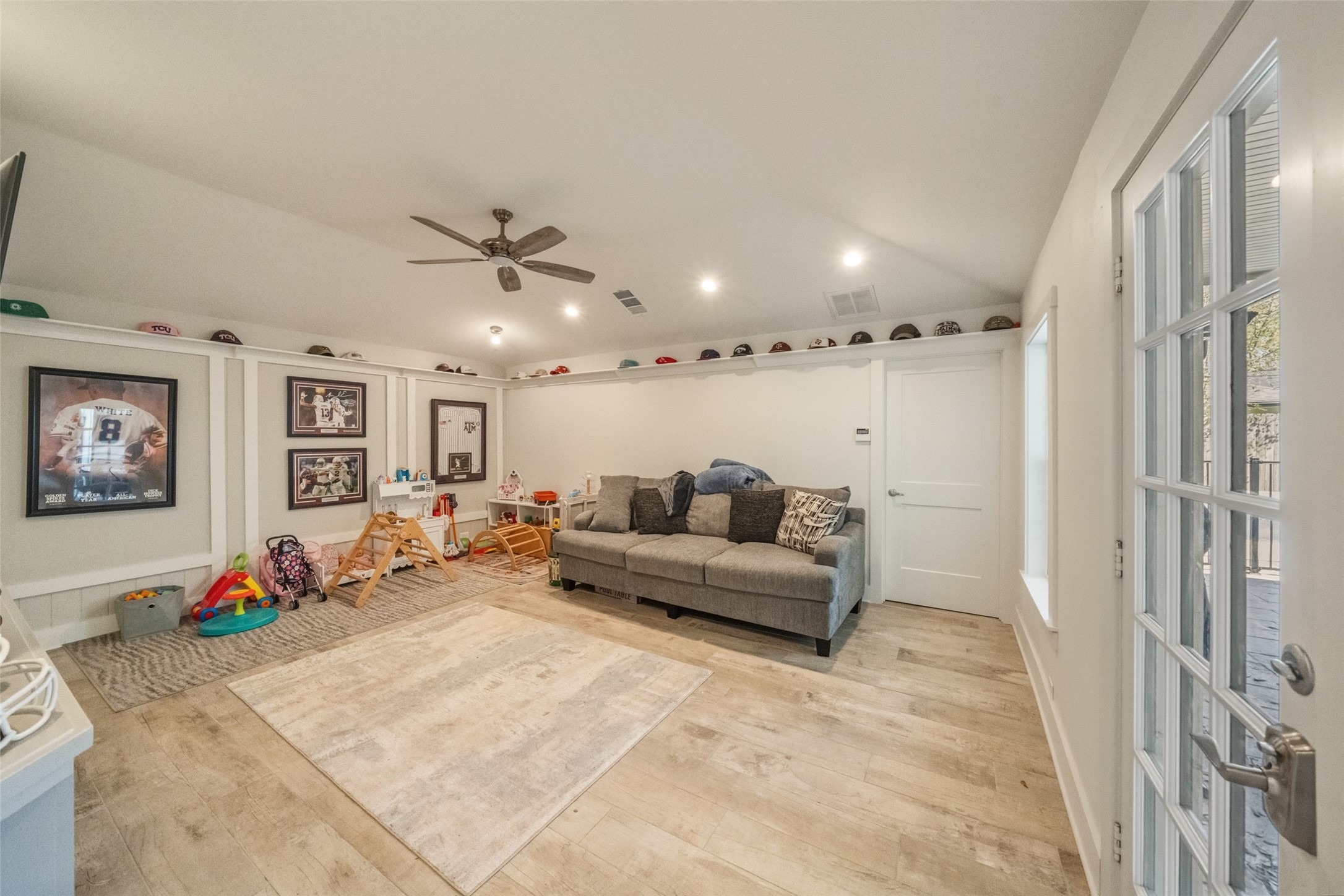 8710 Burkhart Road Houston, TX 77055 - Photo 21 of 47