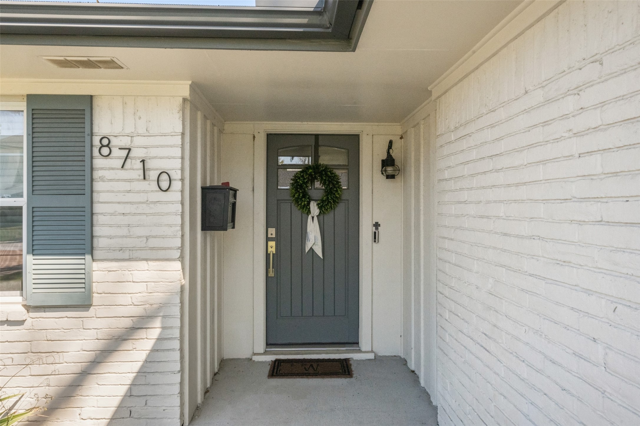 8710 Burkhart Road Houston, TX 77055 - Photo 3 of 47