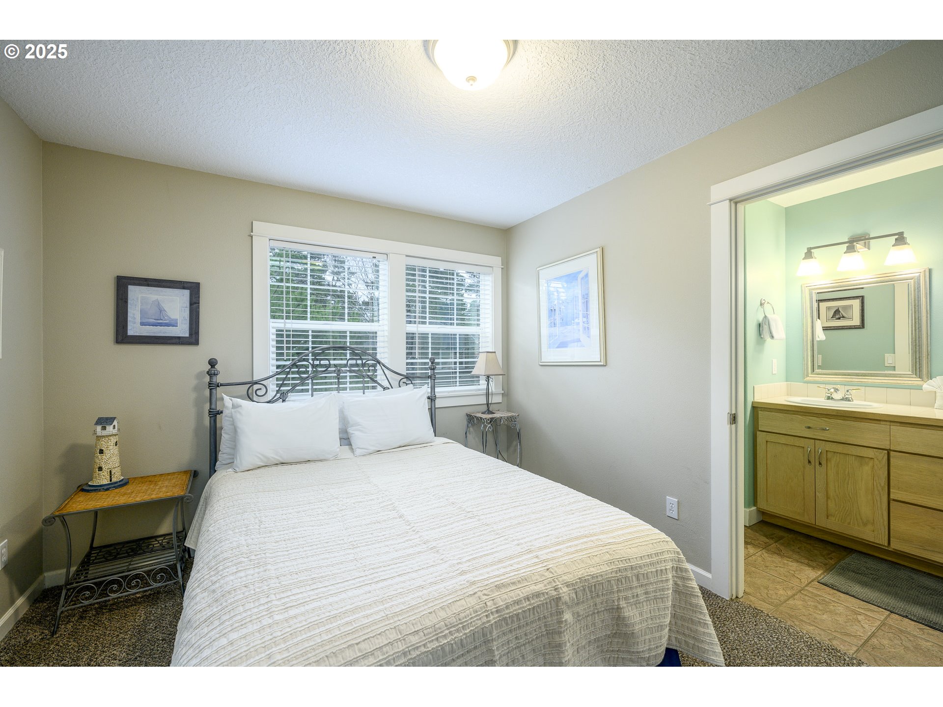 265 Bunchberry Way Depoe Bay, OR 97341 - Photo 20 of 34 Bedroom