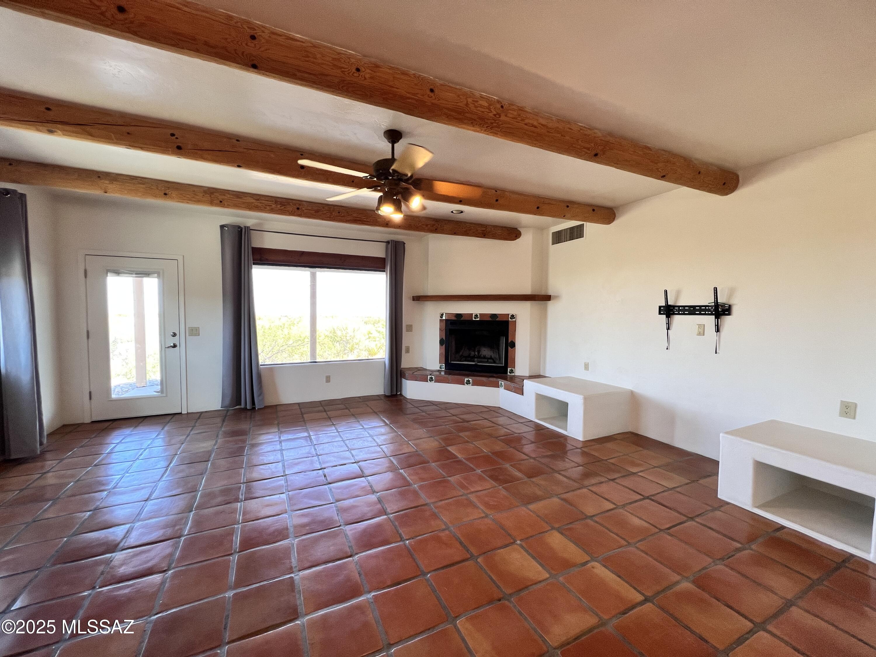 1040 North Wentworth Road Vail, AZ 85641 - Photo 5 of 39 IMG_0469