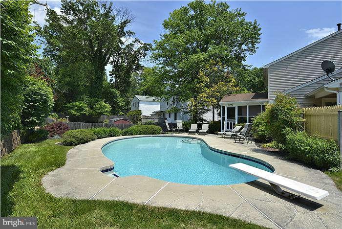 12551 Heurich Road Silver Spring, MD 20902 - Photo 20 of 30 Exterior (Rear)