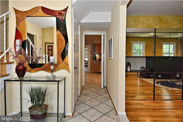 12551 Heurich Road Silver Spring, MD 20902 - Photo 3 of 30 Interior (General)