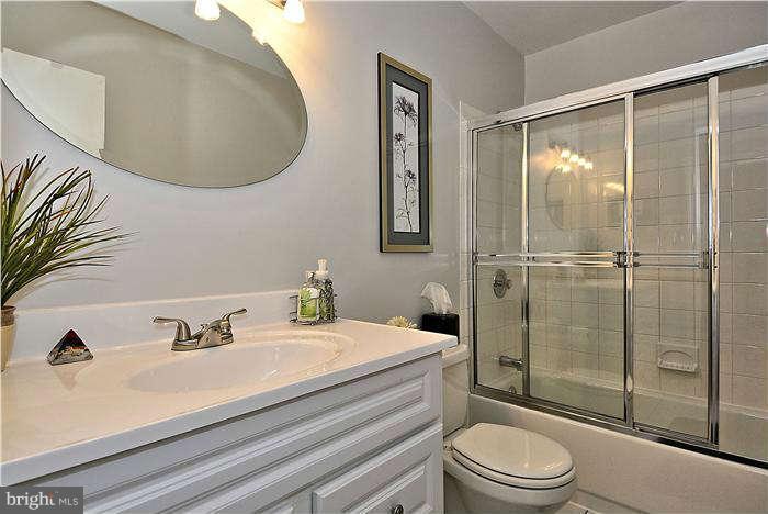 12551 Heurich Road Silver Spring, MD 20902 - Photo 27 of 30 Bath