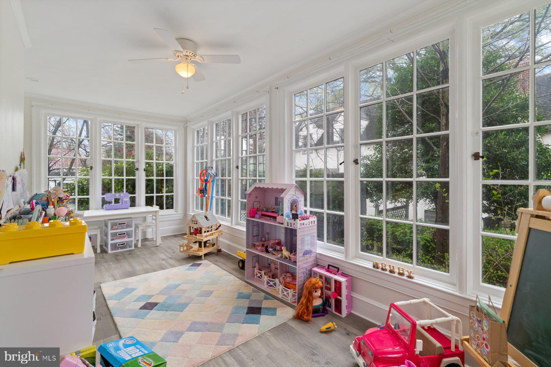 7113 Bristol Road Baltimore, MD 21212 - Photo 12 of 31 a room with furniture and a large window