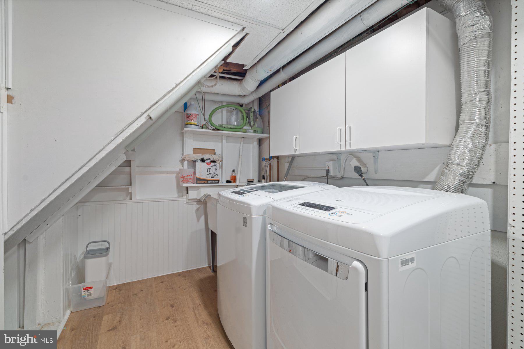 7113 Bristol Road Baltimore, MD 21212 - Photo 27 of 31 a utility room with dryer and washer