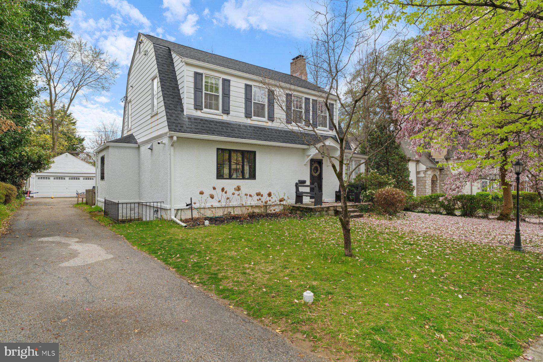 7113 Bristol Road Baltimore, MD 21212 - Photo 29 of 31 a front view of a house with a yard