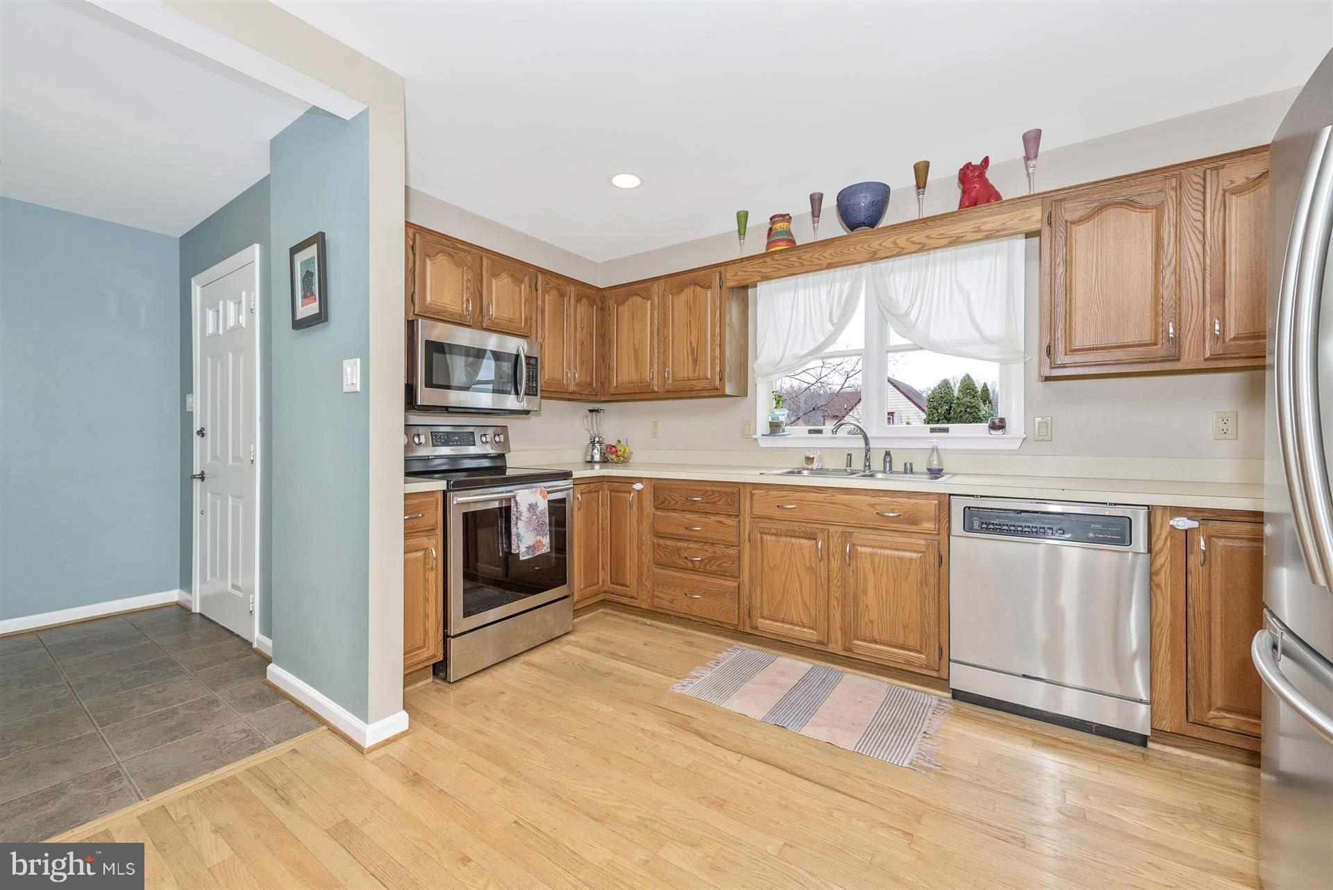 6589 Hemlock Point Road New Market, MD 21774 - Photo 6 of 30 Kitchen