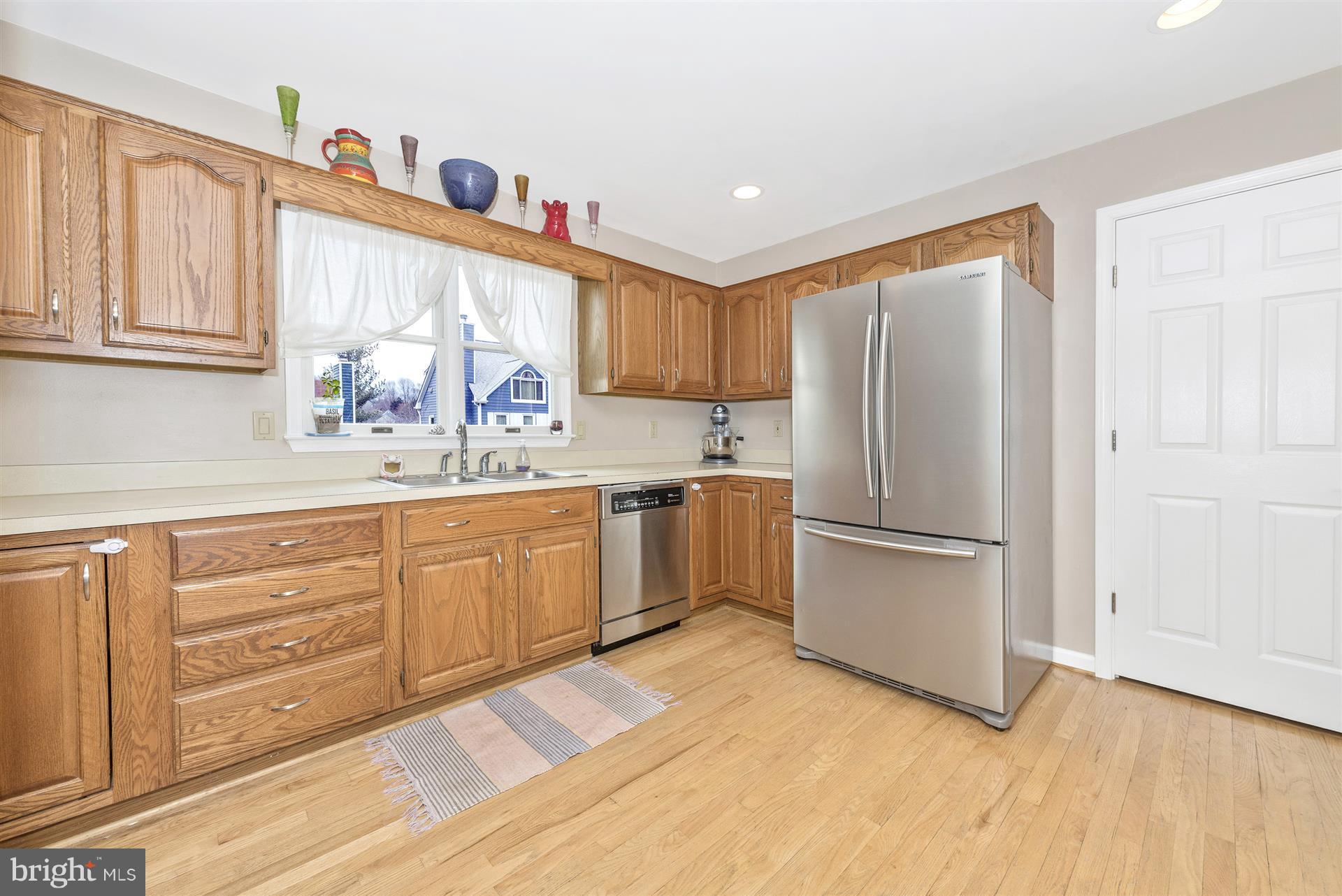 6589 Hemlock Point Road New Market, MD 21774 - Photo 7 of 30 Kitchen
