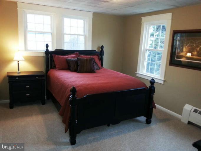413 Westgate Road Baltimore, MD 21229 - Photo 16 of 30 Bedroom (Master)