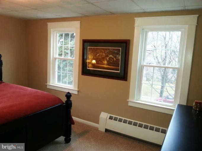 413 Westgate Road Baltimore, MD 21229 - Photo 17 of 30 Bedroom (Master)