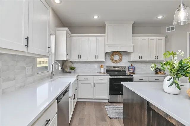 $634,950 | 2758 West Park Street, Olathe, KS 66061