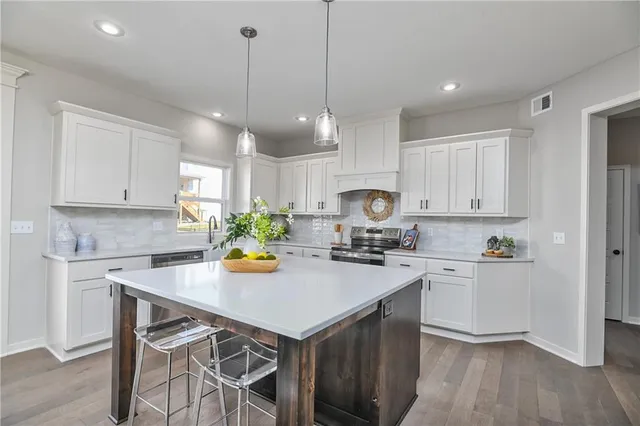 $634,950 | 2758 West Park Street, Olathe, KS 66061