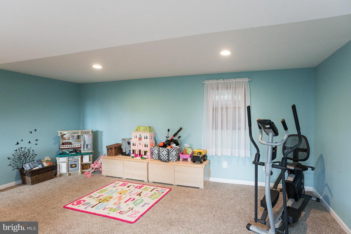 3201 Hunt Road Fallston, MD 21047 - Photo 22 of 29 a living room with furniture and a window
