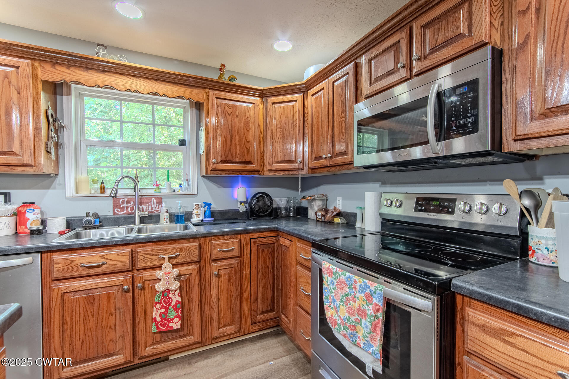 1927 Liberty Road Morris Chapel, TN 38361 - Photo 9 of 56 Kitchen