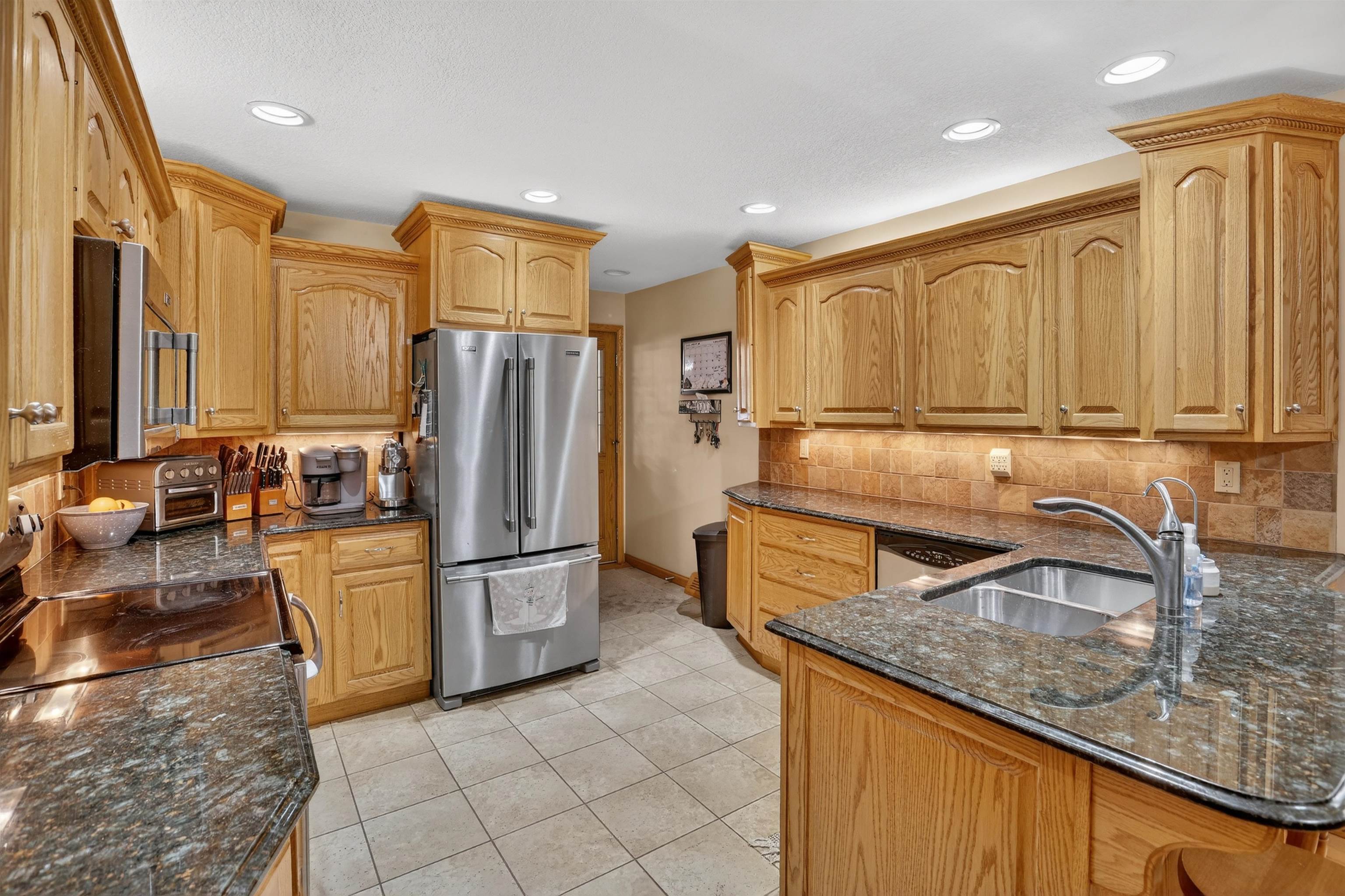 1502 7 Mile Road Kawkawlin, MI 48631 - Photo 4 of 31