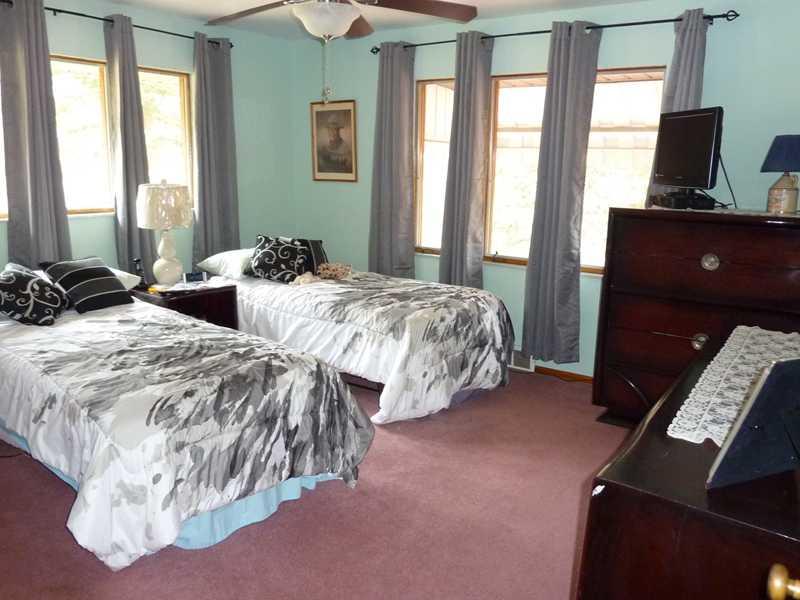 8265 Fox Ridge Road Pittsburgh, PA 15237 - Photo 10 of 22 Master Bedroom.