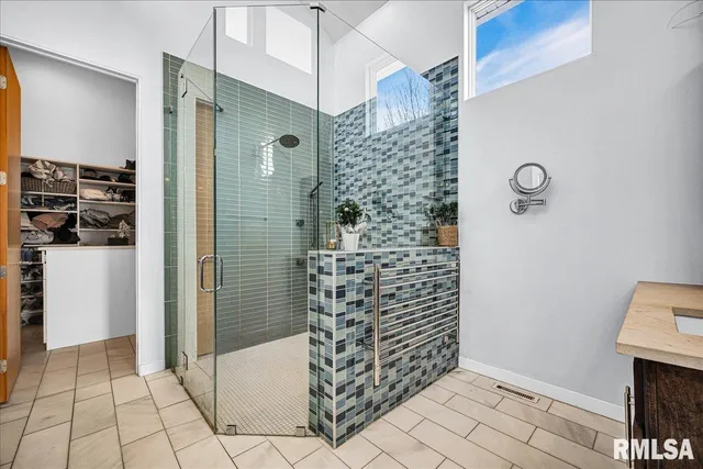 $695,500 | 1733 Lourdes Road, Metamora, IL 61548