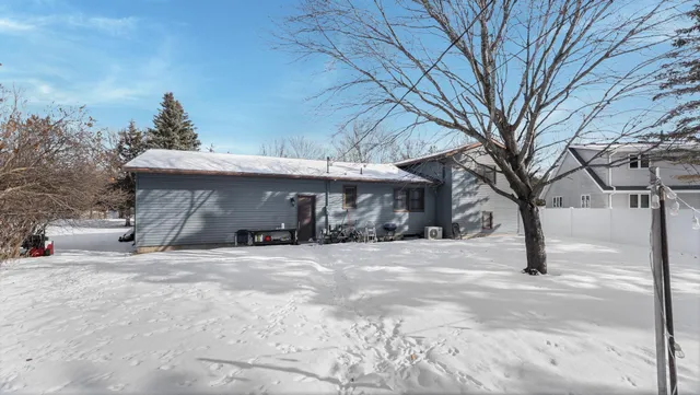 $290,000 | 831 Cummings Lane, St. Cloud, MN 56301