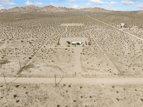 $170,000 | 39626 East End Road, Lucerne Valley, CA 92356