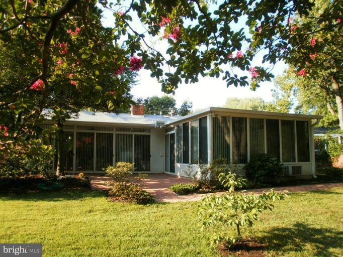 Sunroom and patio