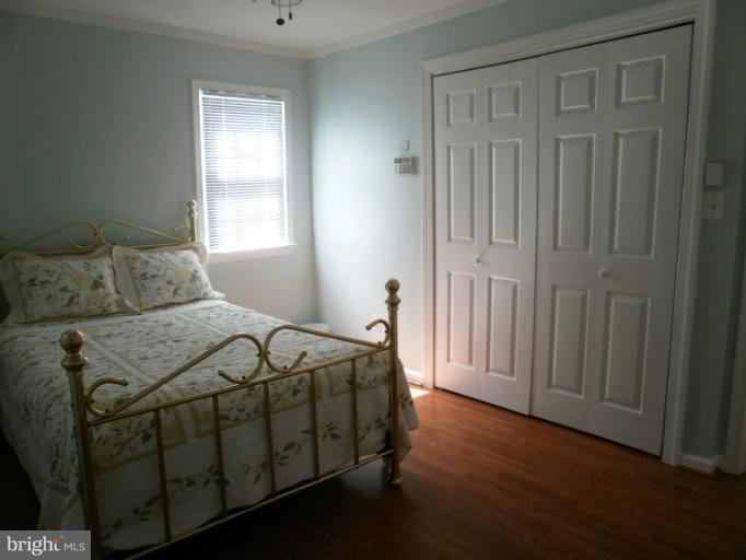 2007 Shenandoah Road Alexandria, VA 22308 - Photo 11 of 30 Large Closet