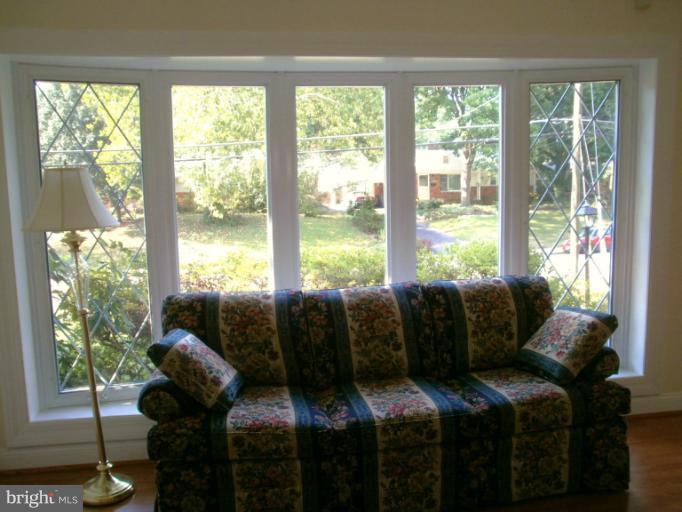 2007 Shenandoah Road Alexandria, VA 22308 - Photo 28 of 30 Beautiful Bay Window