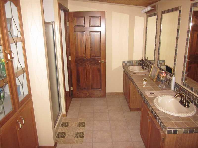 355 Rankin Road Belle Vernon, PA 15012 - Photo 4 of 25 Full Bath. This gorgeous full bath is one of four in this home!