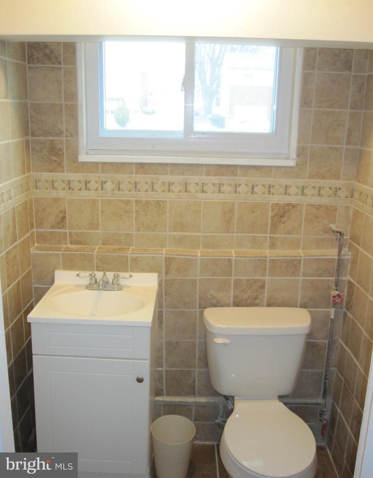 2607 Kings Ridge Road Baltimore, MD 21234 - Photo 23 of 28 Half Bath