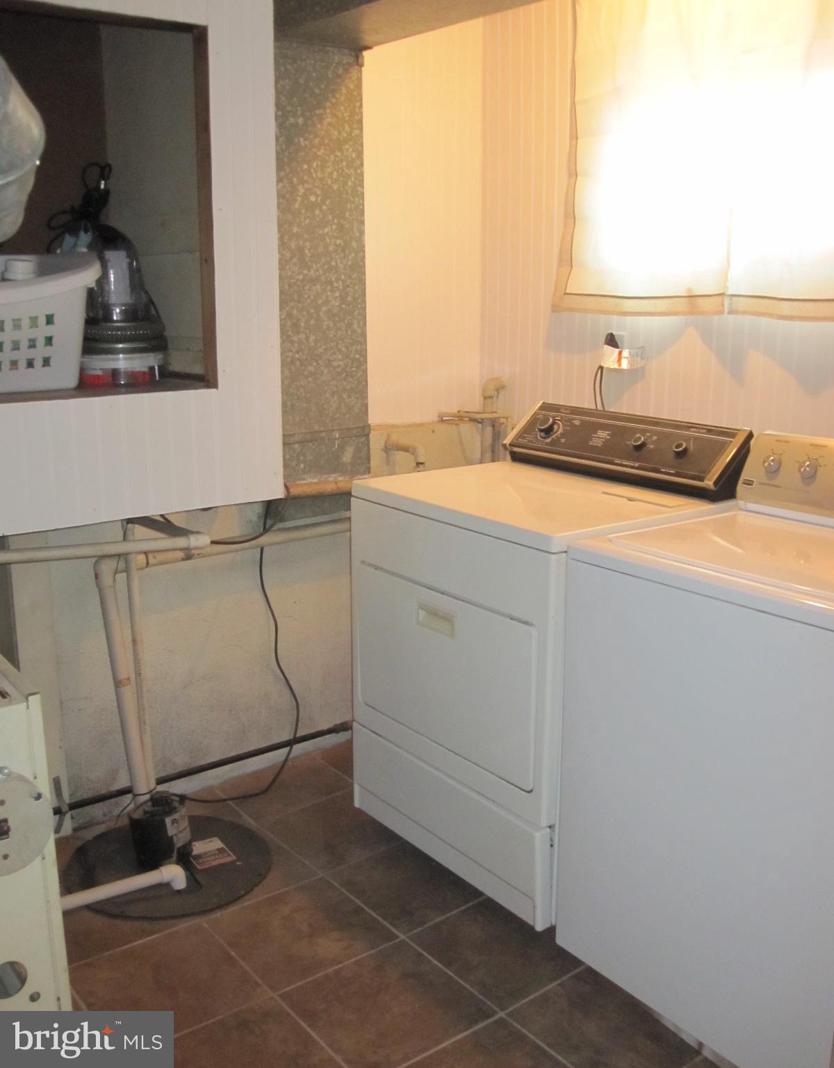 2607 Kings Ridge Road Baltimore, MD 21234 - Photo 24 of 28 Laundry Area with a Clothes Chute
