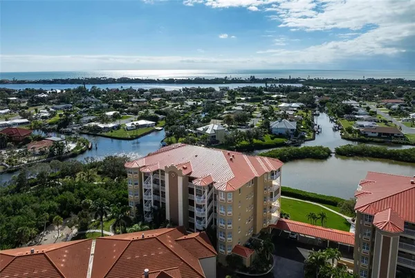 $949,000 | 6100 Jessie Harbor Drive, Unit 202, Osprey, FL 34229
