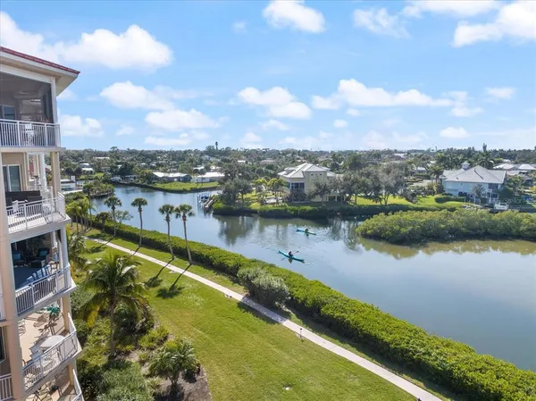$949,000 | 6100 Jessie Harbor Drive, Unit 202, Osprey, FL 34229