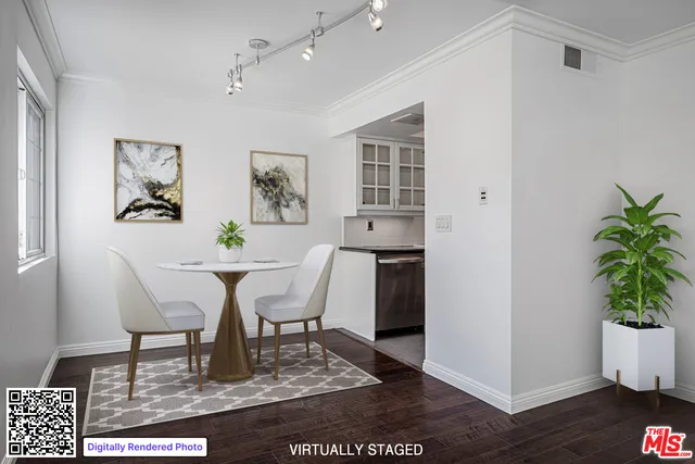 $575,000 | 15002 West Magnolia Boulevard, Unit 4, Sherman Oaks, CA 91403