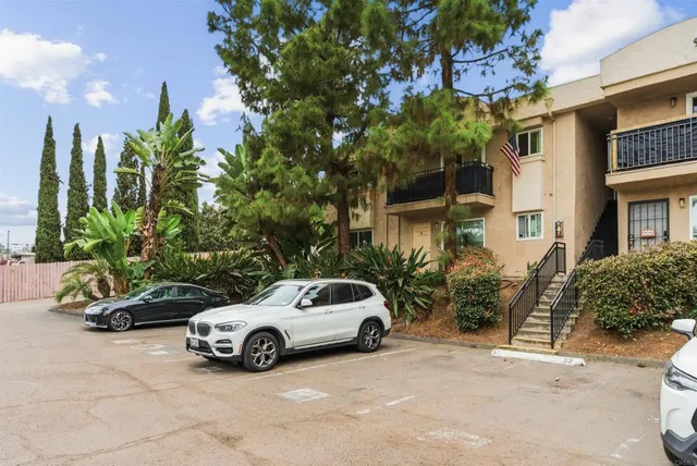 $399,000 | 9860 Dale Avenue, Unit D7, Spring Valley, CA 91977