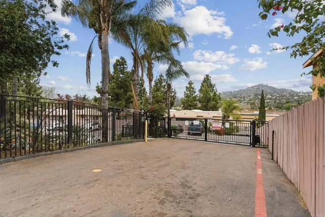 $399,000 | 9860 Dale Avenue, Unit D7, Spring Valley, CA 91977