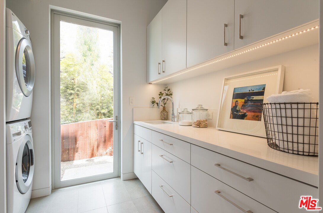 1265 Rimmer Avenue Pacific Palisades, CA 90272 - Photo 10 of 32