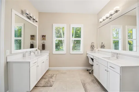 $1,849,000 | 8083 Waterbend Trail, Sarasota, FL 34240