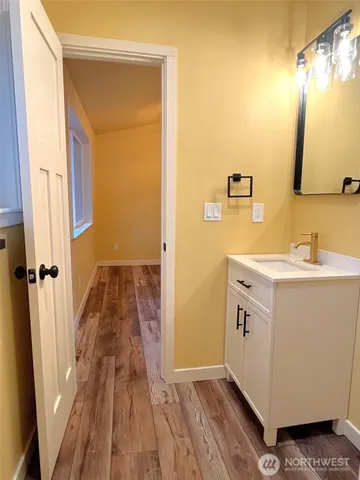 $800,000 | 21246 15th Avenue South, Des Moines, WA 98198