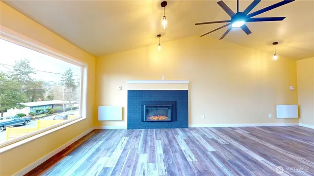 $800,000 | 21246 15th Avenue South, Des Moines, WA 98198