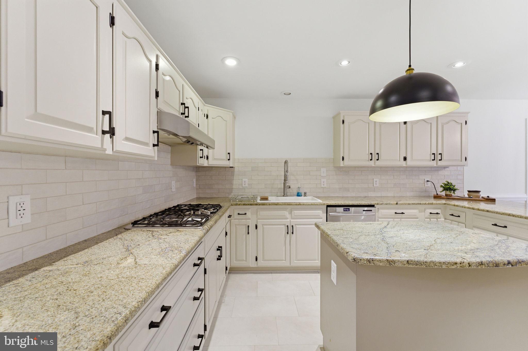6040 Southgate Farm Road Indian Head, MD 20640 - Photo 20 of 94 Charming kitchen with elegant finishes.