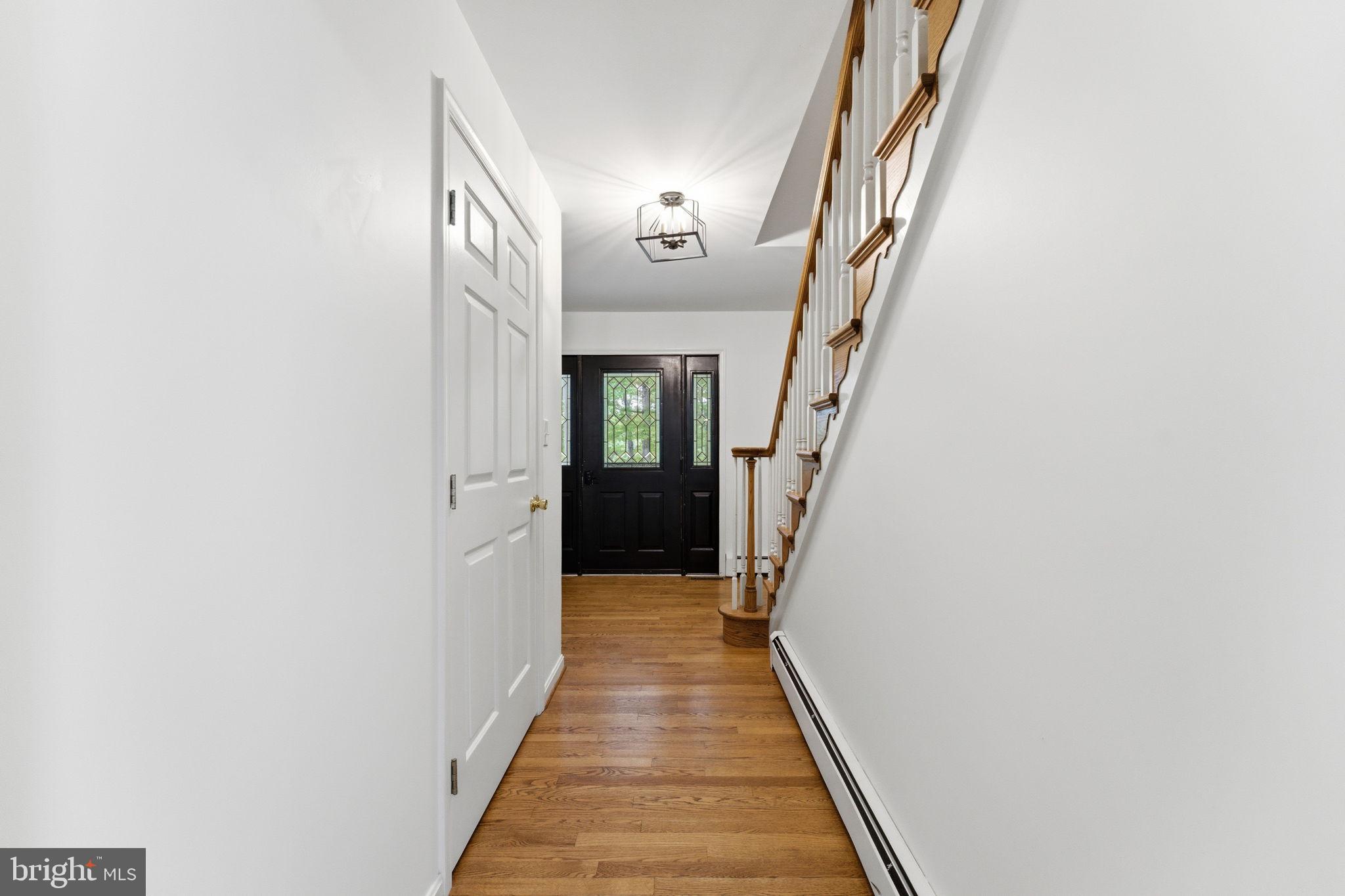 6040 Southgate Farm Road Indian Head, MD 20640 - Photo 7 of 94 Inviting entryway with classic charm.