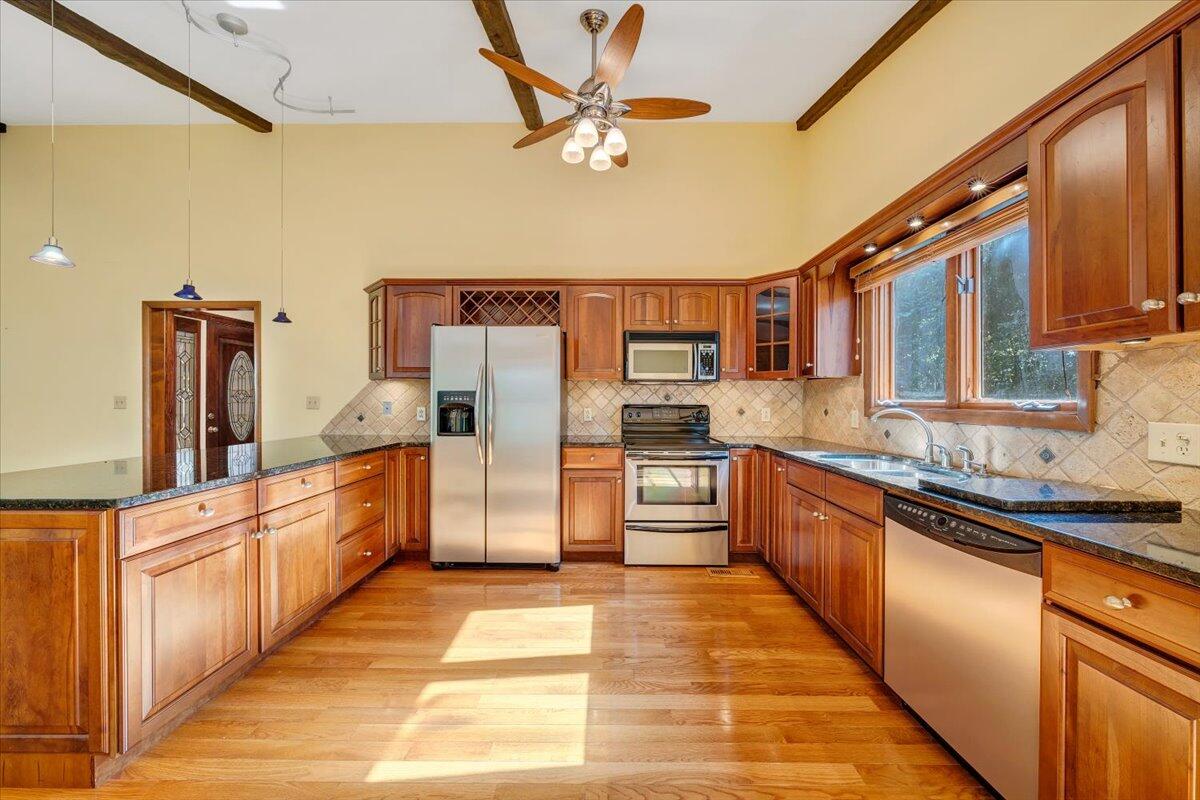 2633 Summit Ridge Road Northeast Roanoke, VA 24012 - Photo 14 of 38 14-MIB07706