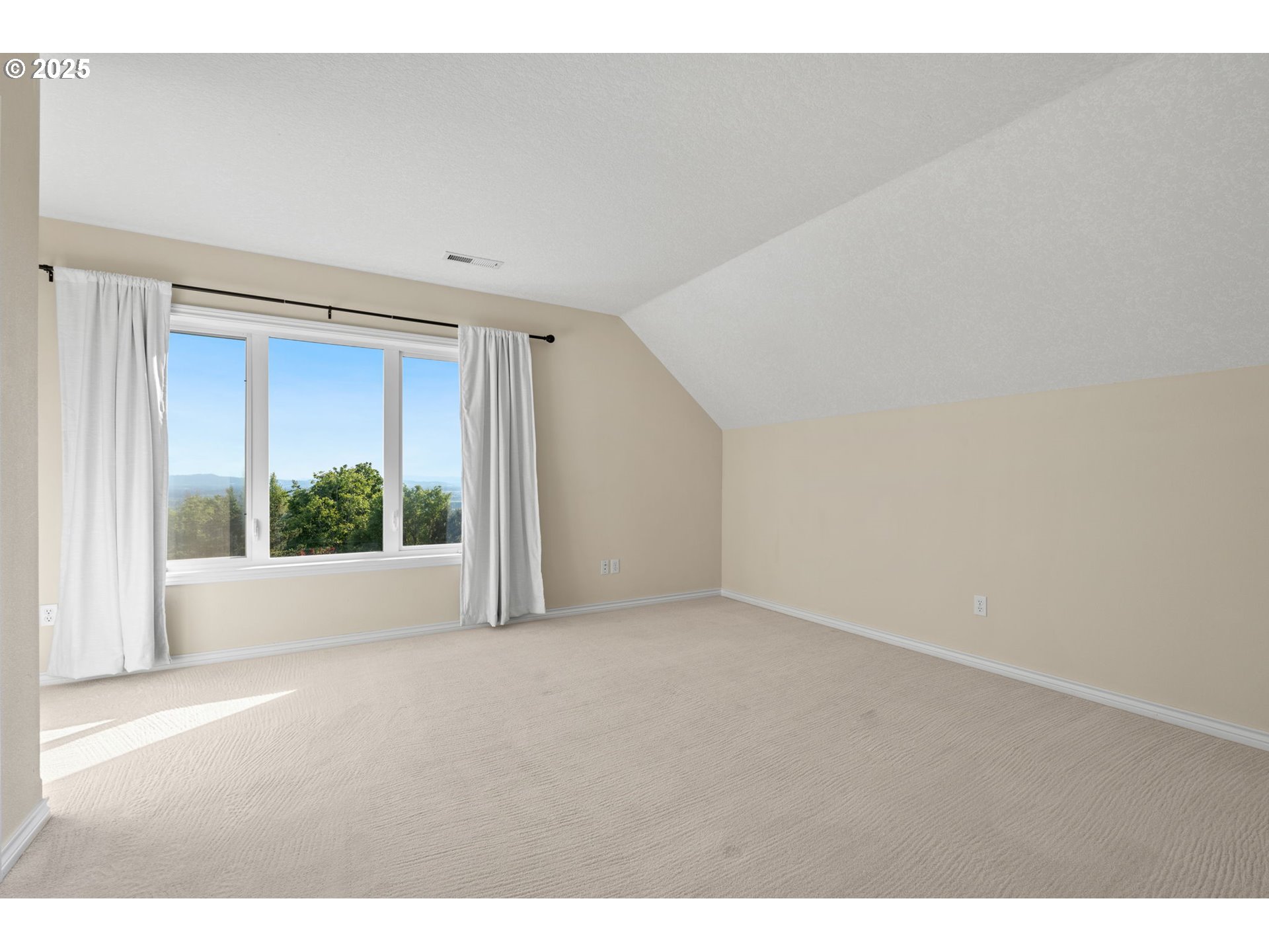 14405 Northwest Valley View Lane Portland, OR 97231 - Photo 23 of 48 Bedroom