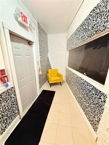 $700 | 1709 18th Avenue South, Unit 1, St. Petersburg, FL 33712