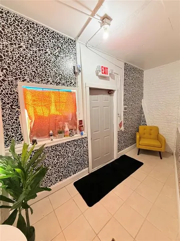 $700 | 1709 18th Avenue South, Unit 1, St. Petersburg, FL 33712