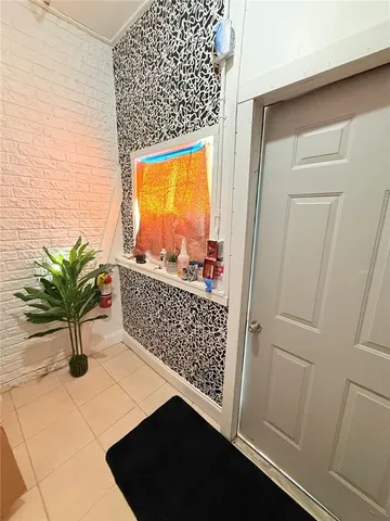 $700 | 1709 18th Avenue South, Unit 1, St. Petersburg, FL 33712